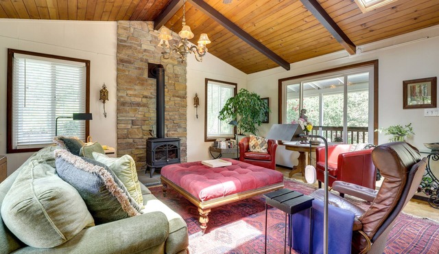 Lakefront Glen Ellen Cabin w/Views Near Wineries!