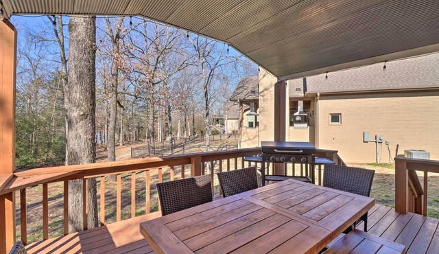 Lakefront Greers Ferry Cabin w/Covered Boat Slip!