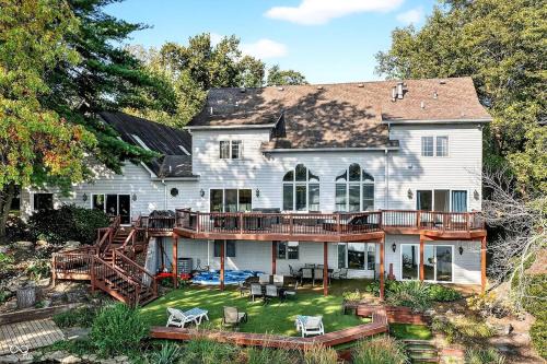 Lakefront Group Stay, Sleeps 19, Indoor Pool, Hot Tub, Arcades