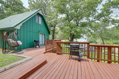 Lakefront Grove Cabin Shared Dock and Seasonal Pool