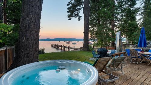 Lakefront Haven by AvantStay