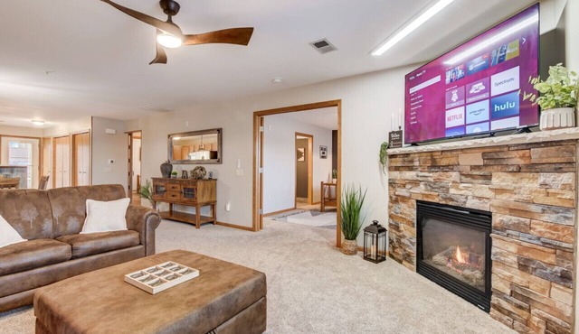 Lakefront Haven - Families, Golfers, Girl's Trips