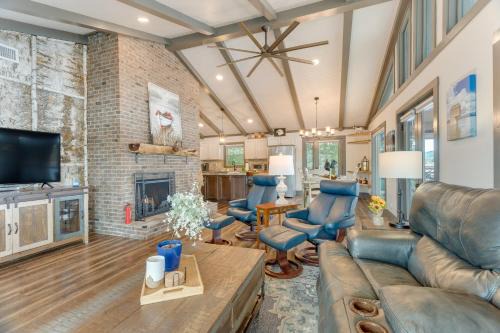 Lakefront Hayesville Retreat with Private Swim Dock