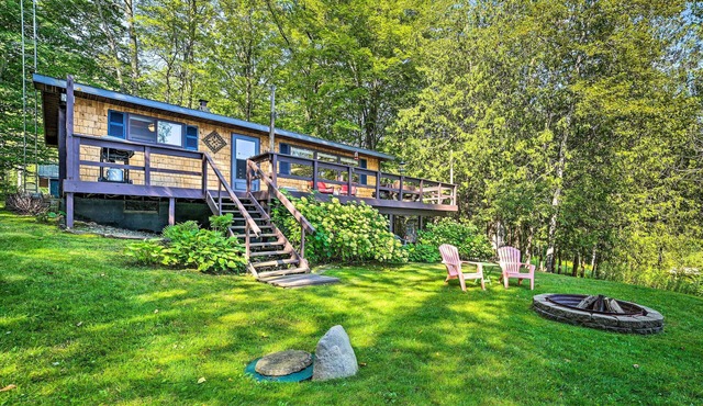 Lakefront Hideaway w/Dock, Kayaks, Fire Pit!