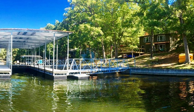 Lakefront Home and Dock with Tiki Bar At 4mm at Lake Of The Ozarks!