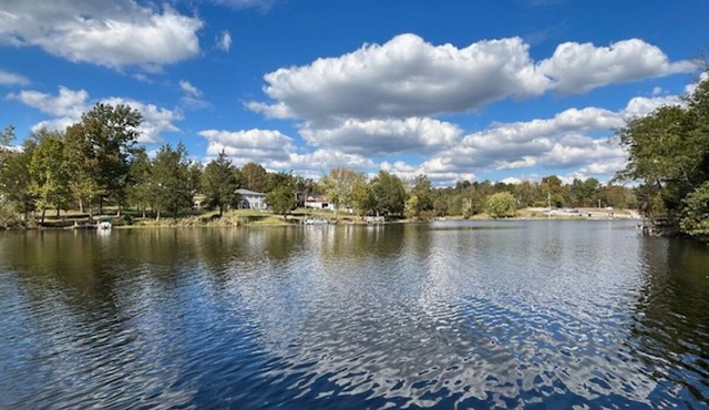 Lakefront Home Close to Bourbon Trail-Dog friendly!