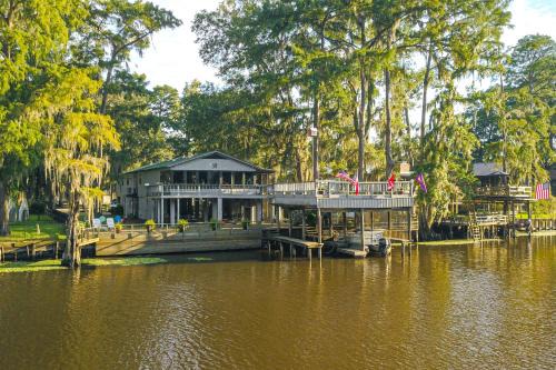 Lakefront Home Deck, Grills and Fire Pit in Karnack