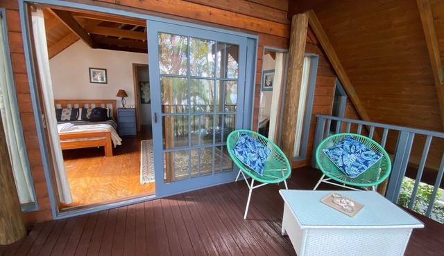 Lakefront Home for Two - Romantic Couples Getaway