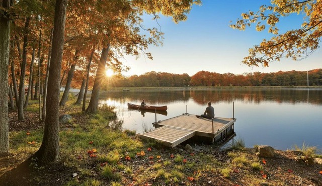 Lakefront Home, Hot Tub, Pool Access, Boats, Pets Fully Loaded, Dock
