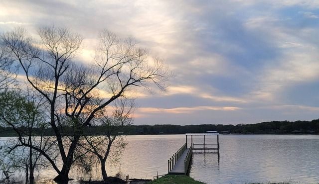 LAKEFRONT HOME in Lake Tawakoni -Wills Point