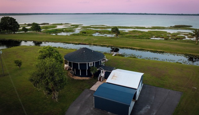 Lakefront Home in Lake Wales, FL – Private Dock, Fishing & Close to Attractions!