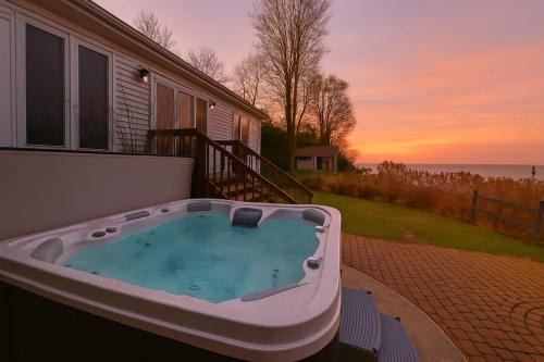 Lakefront Home in Madison - Private Beach