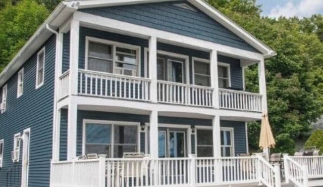 Lakefront Home in the heart of Seneca Lake Wine Trail