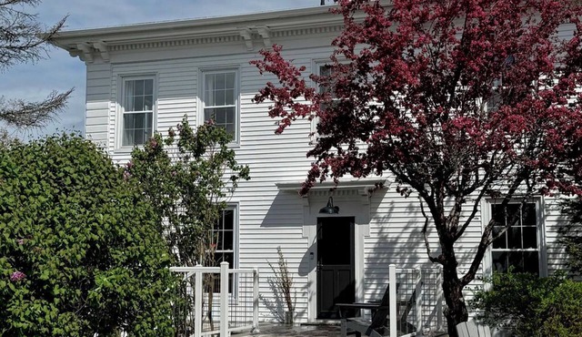 Lakefront Home located in the Village. Fully renovated 1843 Lodge near Colby.