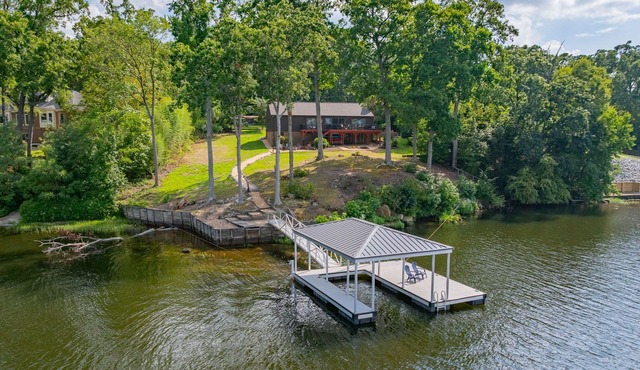 Lakefront home: No cleaning fee: Step-free access