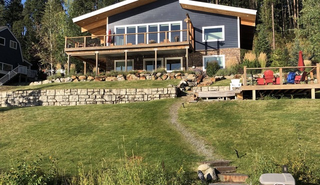 Lakefront home on Bottle Bay with dock - plenty of room to spread out