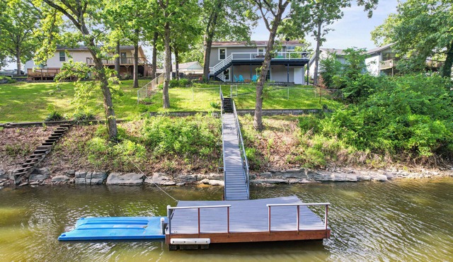 Lakefront Home on Grand Lake in Grove – Dock, 10 Beds, Game Room, Honey Creek