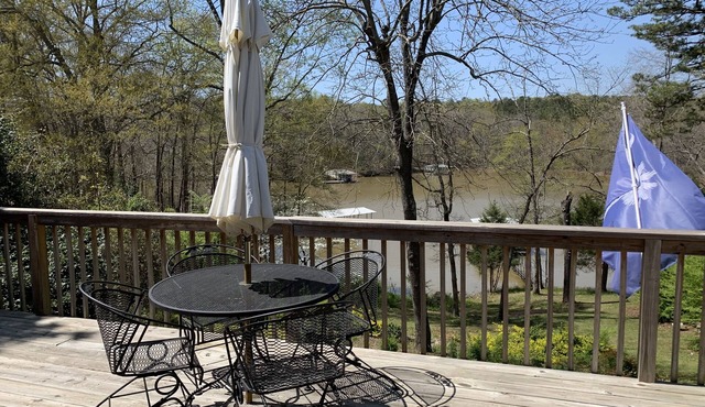 Lakefront home on Lake Hartwell. Covered boat slip, swim deck. Kayaks to use.