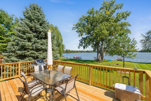 Lakefront Home on Pike Lake with Private Dock and Firepit