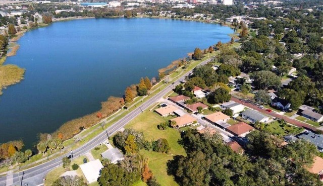 LAKEFRONT HOME-PATIO/WASHER/DRYER/FULLY EQUIPPED-NEAR COLLEGE/SHOPS/MUSEUM/PARKS