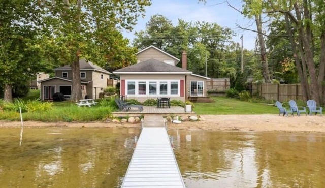Lakefront Home - Pontoon & Private Beach - Minutes to Breweries, Shopping & More