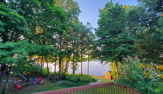 Lakefront Home - Private Dock - Sleeps 20+