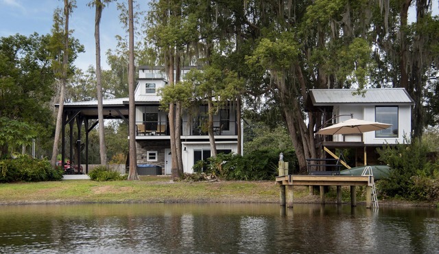 Lakefront Home's Separate Apartment in Odessa, Tampa, FL!