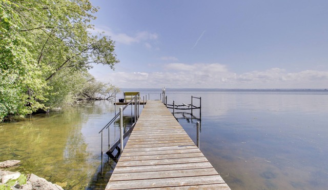 Lakefront Home W/Dock Near Fond Du Lac