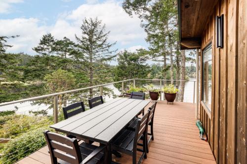 Lakefront Home w/Dock & Views in Langlois