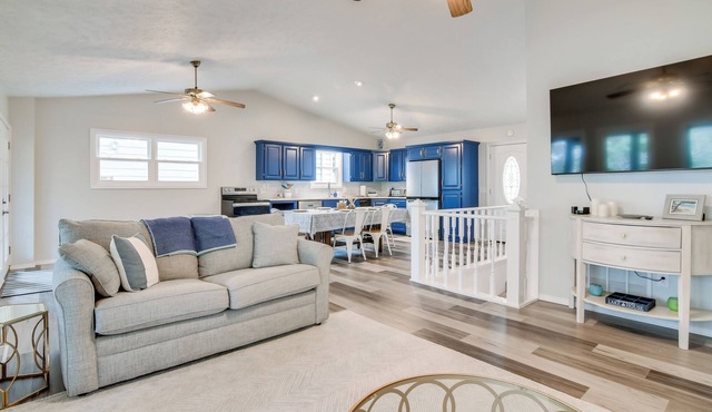 Lakefront Home w/Fire Pit in Eagle Rock