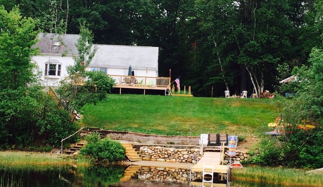 Lakefront Home w/New Hot Tub; Fun swimming, fishing & kayaking, Casino close by