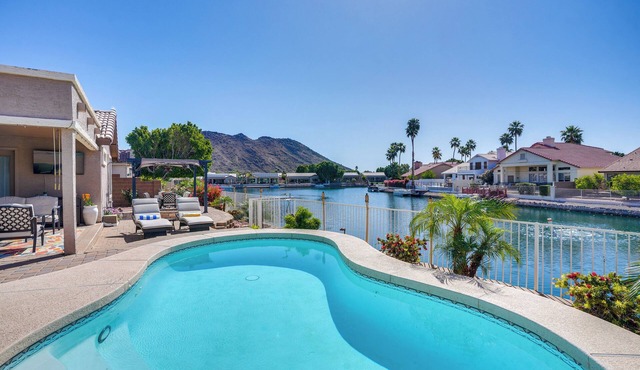 Lakefront Home w/Outdoor Oasis in Glendale!