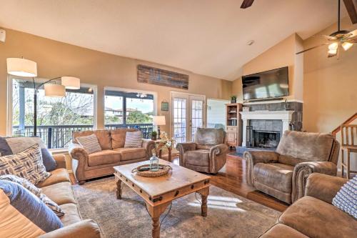 Lakefront Home w/Point Venture Golf Access!