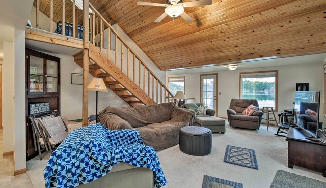 Lakefront Home w/Seasonal Dock - 2 Mi to Skiing!