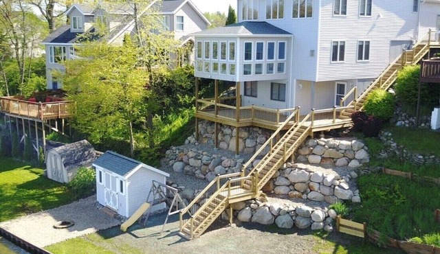 Lakefront Home w/Sunset Views. New to Rental Market! Pontoon Rental Available.