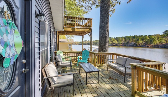 Lakefront Home w/Swim Dock in Hot Springs