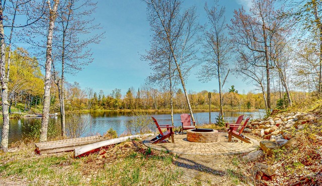 Lakefront home with large patio, fire pit, & a provided kayak