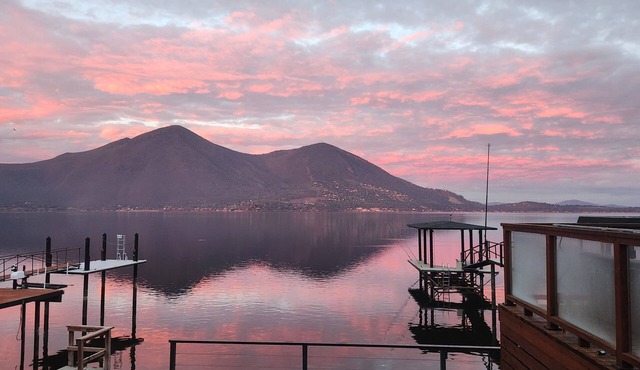 Lakefront Home with Amazing Views, Private Dock, Kayaks, Gameroom