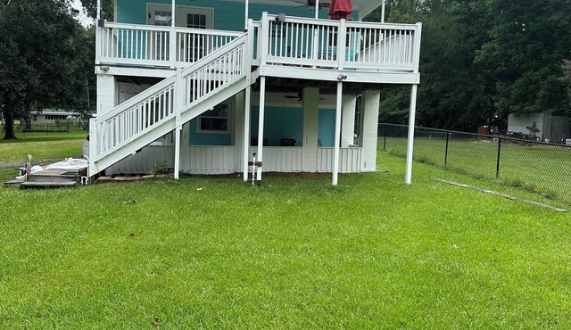 Lakefront Home with Huge Dock for Fishing/located close to Booger Bottom Cafe