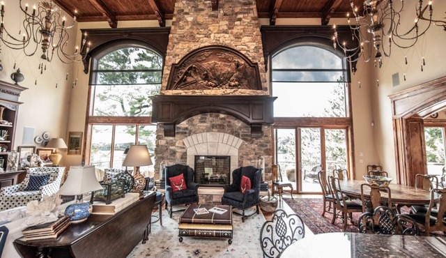 Lakefront Home with Pickleball, Volleyball, Swimming, and More!