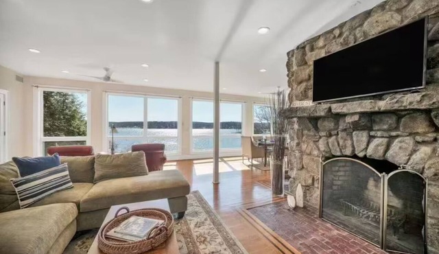 Lakefront Hopatcong w/dock kayaks fishing near NYC