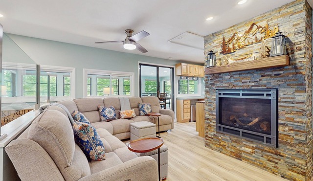 Lakefront house and cottage with kayaks, hot tub, dock - in ADK Park