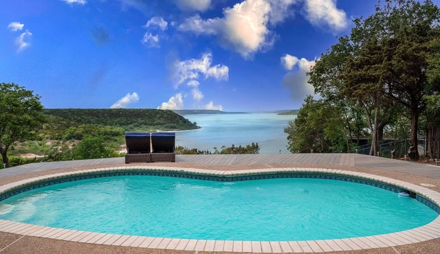 Lakefront House w/Pool & Private Beach