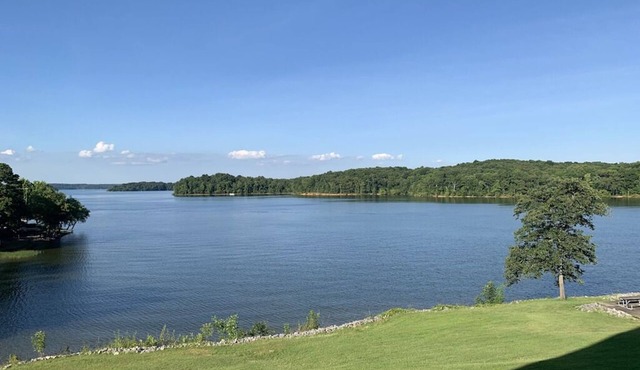Lakefront Kentucky Lake Condo Pool Boat Parking Sleeps 8 Big Bear Resort