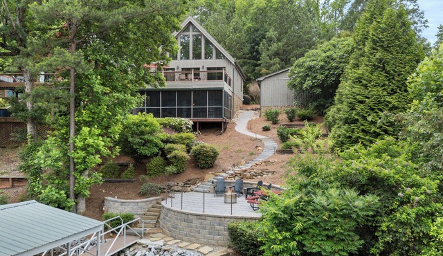 Lakefront Keowee Home w/Dock, 14 Mi to Clemson