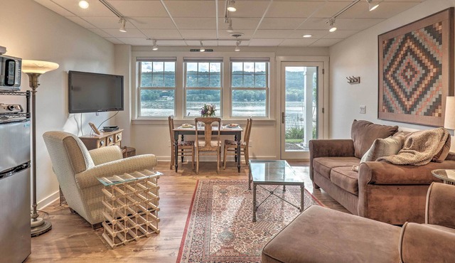 Lakefront Keuka Lake Apt w/Seasonal Dock Access!