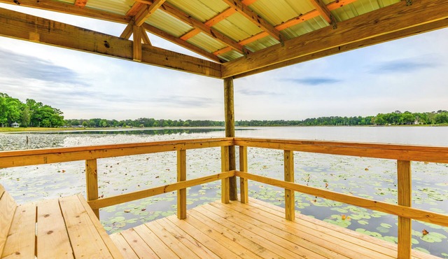 Lakefront Keystone Heights Cottage w/Private Dock