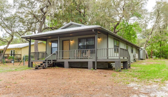 Lakefront Keystone Heights Cottage with Private Dock