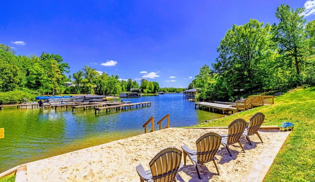Lakefront Lake Anna, Hot Tub, Pool, Beach