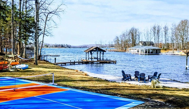 Lakefront Lake Anna with Dock, Hot Tub, Game Room